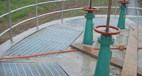 平臺(tái)鋼格柵板尺寸安裝效果圖 平臺(tái)鋼格柵板尺寸安裝效果圖